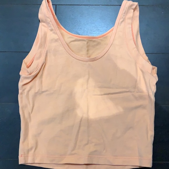 Athletic cropped tank - Picture 2 of 2